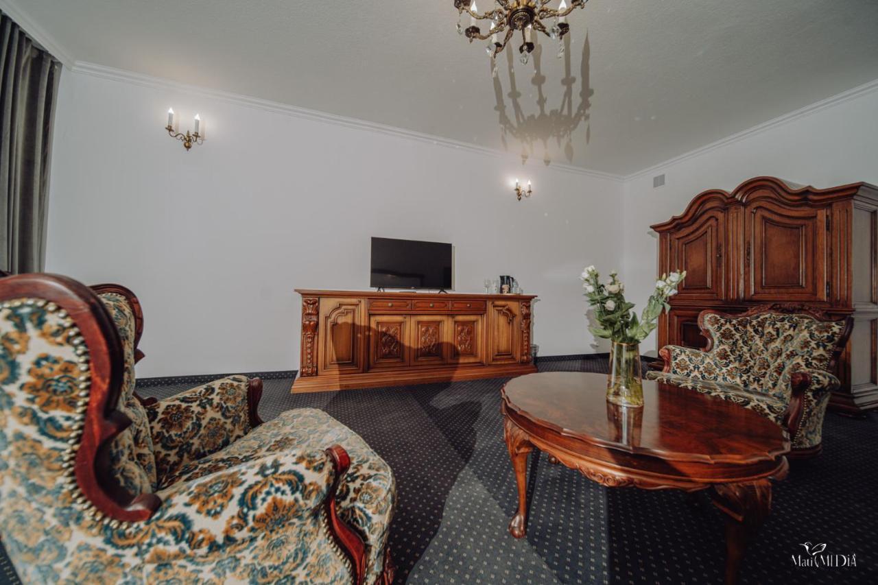 Apartamenty Lokalna Єленя-Ґура Екстер'єр фото