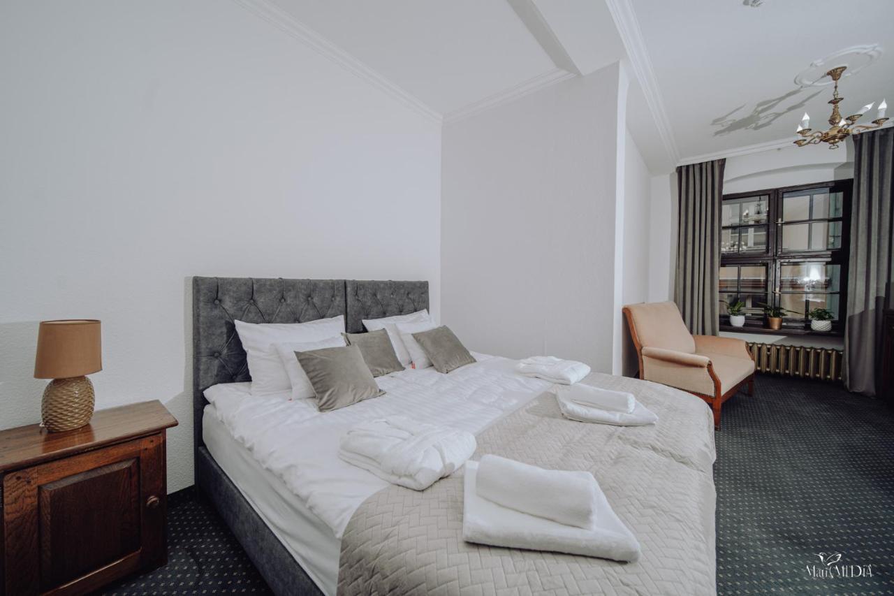 Apartamenty Lokalna Єленя-Ґура Екстер'єр фото