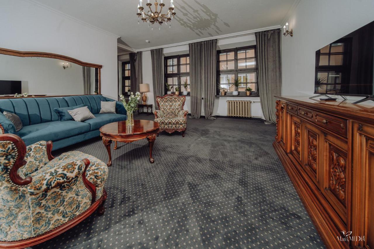 Apartamenty Lokalna Єленя-Ґура Екстер'єр фото