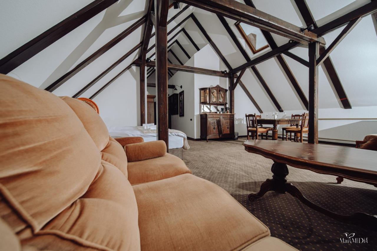 Apartamenty Lokalna Єленя-Ґура Екстер'єр фото